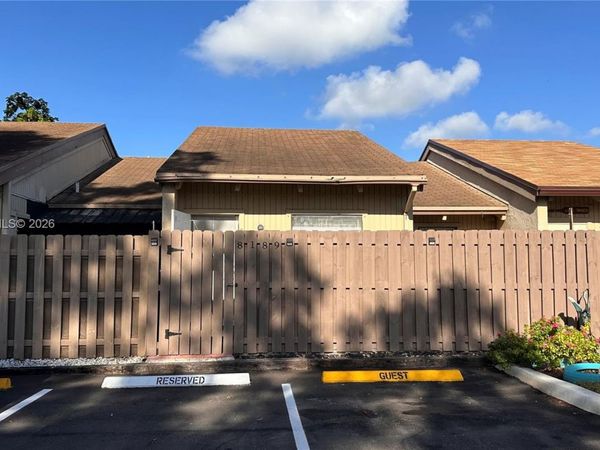 8189 SW 24th St, Unit 8189, Davie, FL 33324