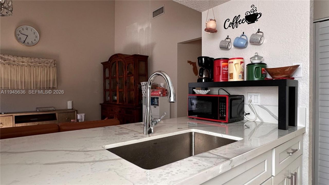 8189 SW 24th St, Unit 8189, Davie, FL 33324 Photo