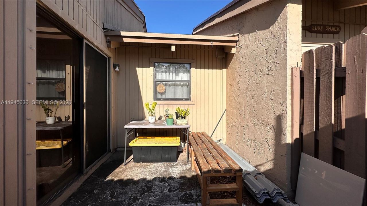 8189 SW 24th St, Unit 8189, Davie, FL 33324 Photo