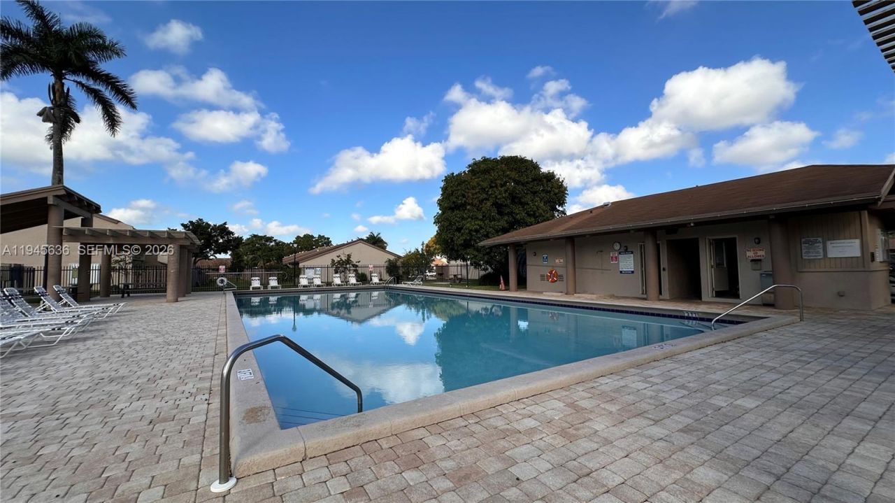 8189 SW 24th St, Unit 8189, Davie, FL 33324 Photo