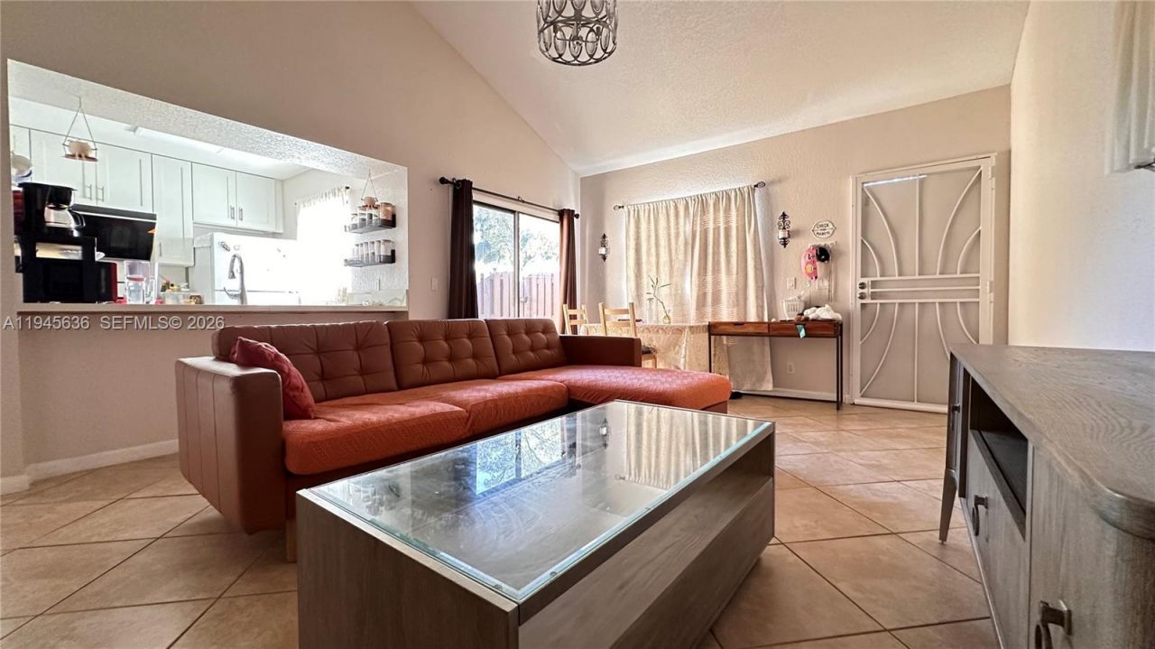 8189 SW 24th St, Unit 8189, Davie, FL 33324 Photo