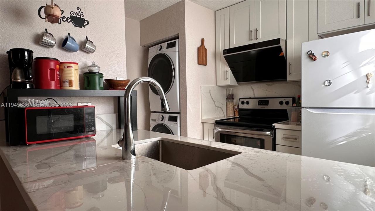 8189 SW 24th St, Unit 8189, Davie, FL 33324 Photo