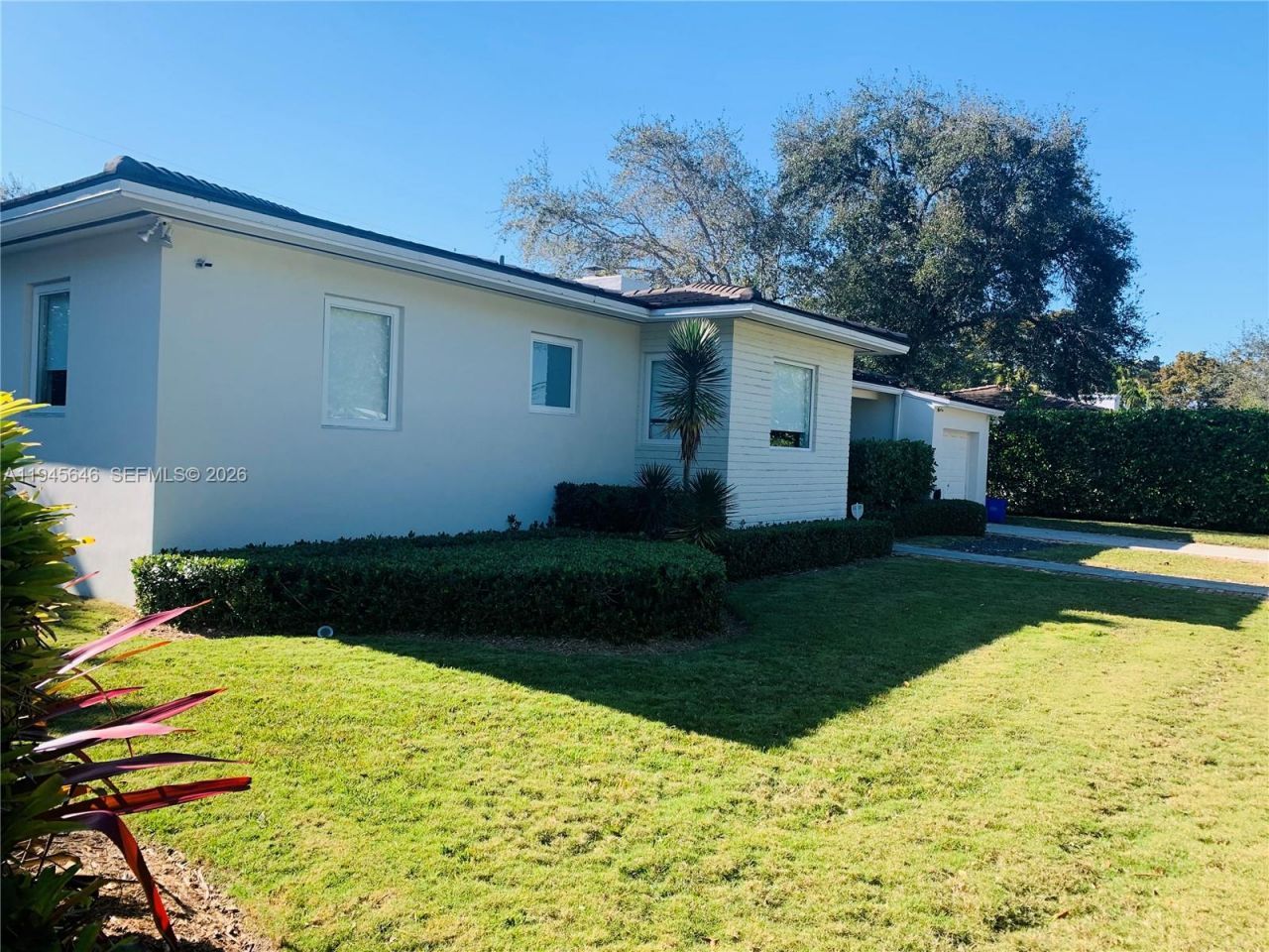 1240 S Alhambra Cir, Coral Gables, FL 33146 Photo