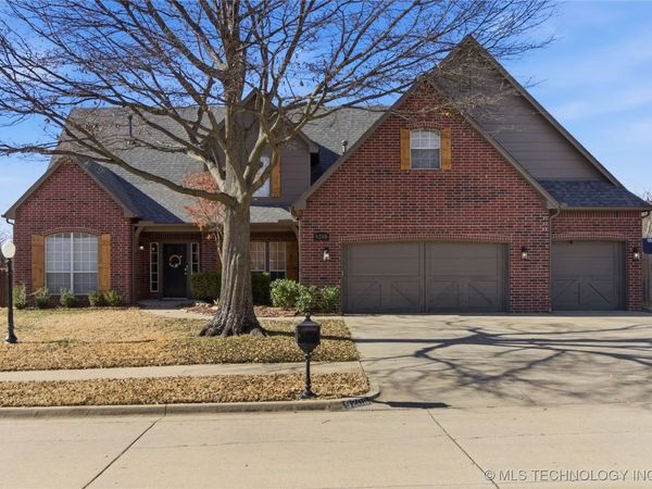 9208 N 103rd East Place, Owasso, OK 74055