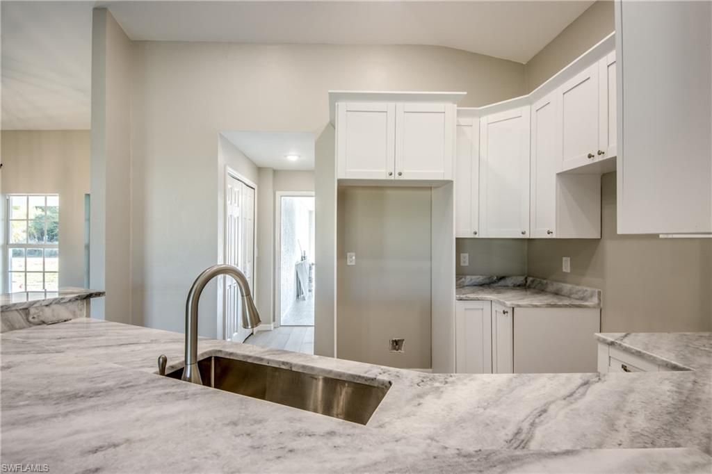 6031 Lacota Ave, Fort Myers, FL 33905 Photo