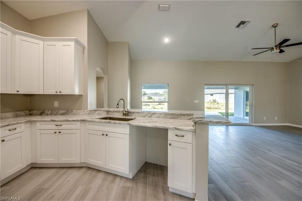 6031 Lacota Ave, Fort Myers, FL 33905 Photo