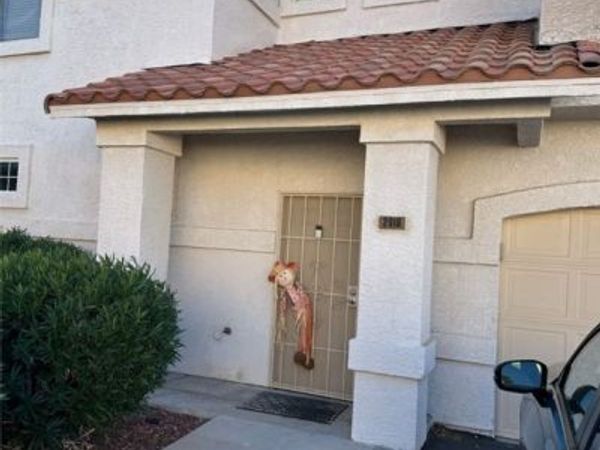 8555 W Russell Road, Unit 2018, Las Vegas, NV 89113