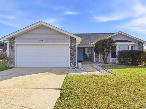 3228 Copper Ridge Cir, Cantonment, FL 32533