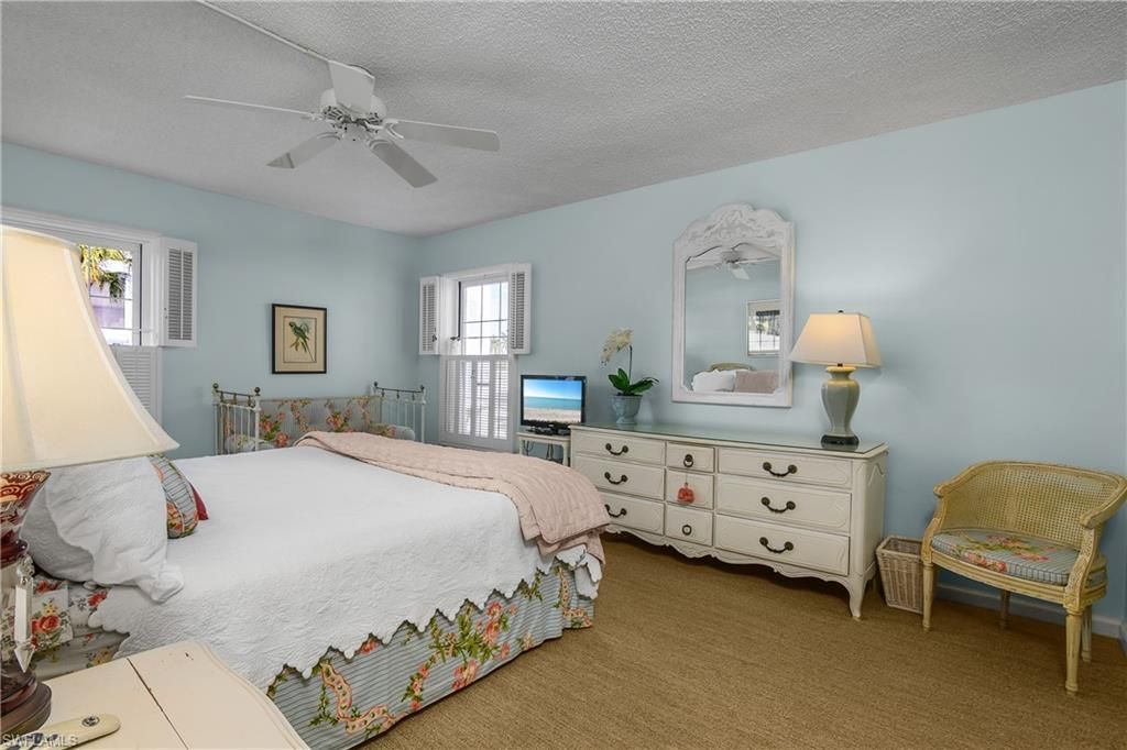 2701 Gulf Shore Blvd N, Unit 5, Naples, Fl 34103 Photo