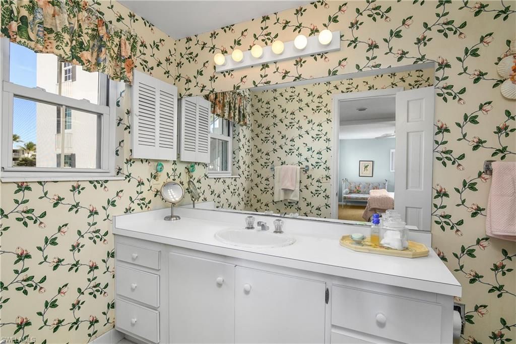 2701 Gulf Shore Blvd N, Unit 5, Naples, Fl 34103 Photo