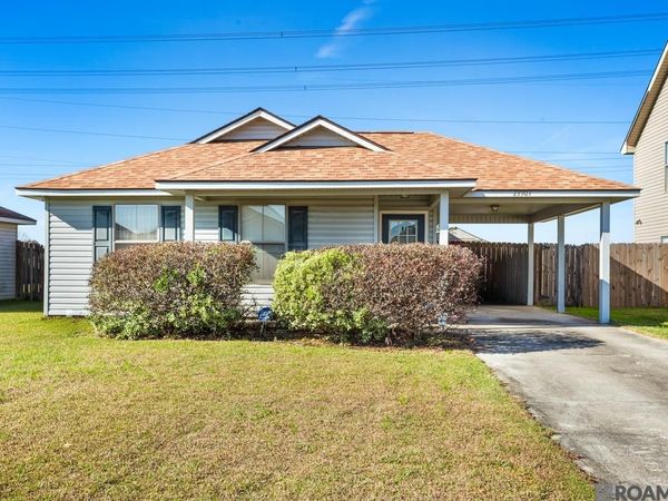 23907 Southpark Ln, Denham Springs, LA 70726