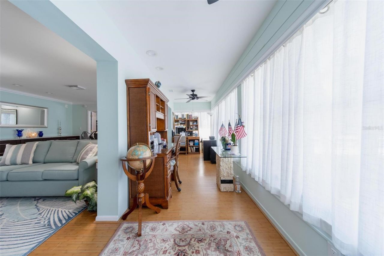 5020 Brittany Drive S, Unit 324, Saint Petersburg, FL 33715 Photo