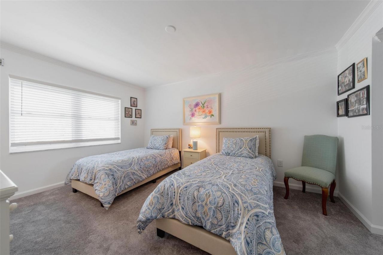 5020 Brittany Drive S, Unit 324, Saint Petersburg, FL 33715 Photo