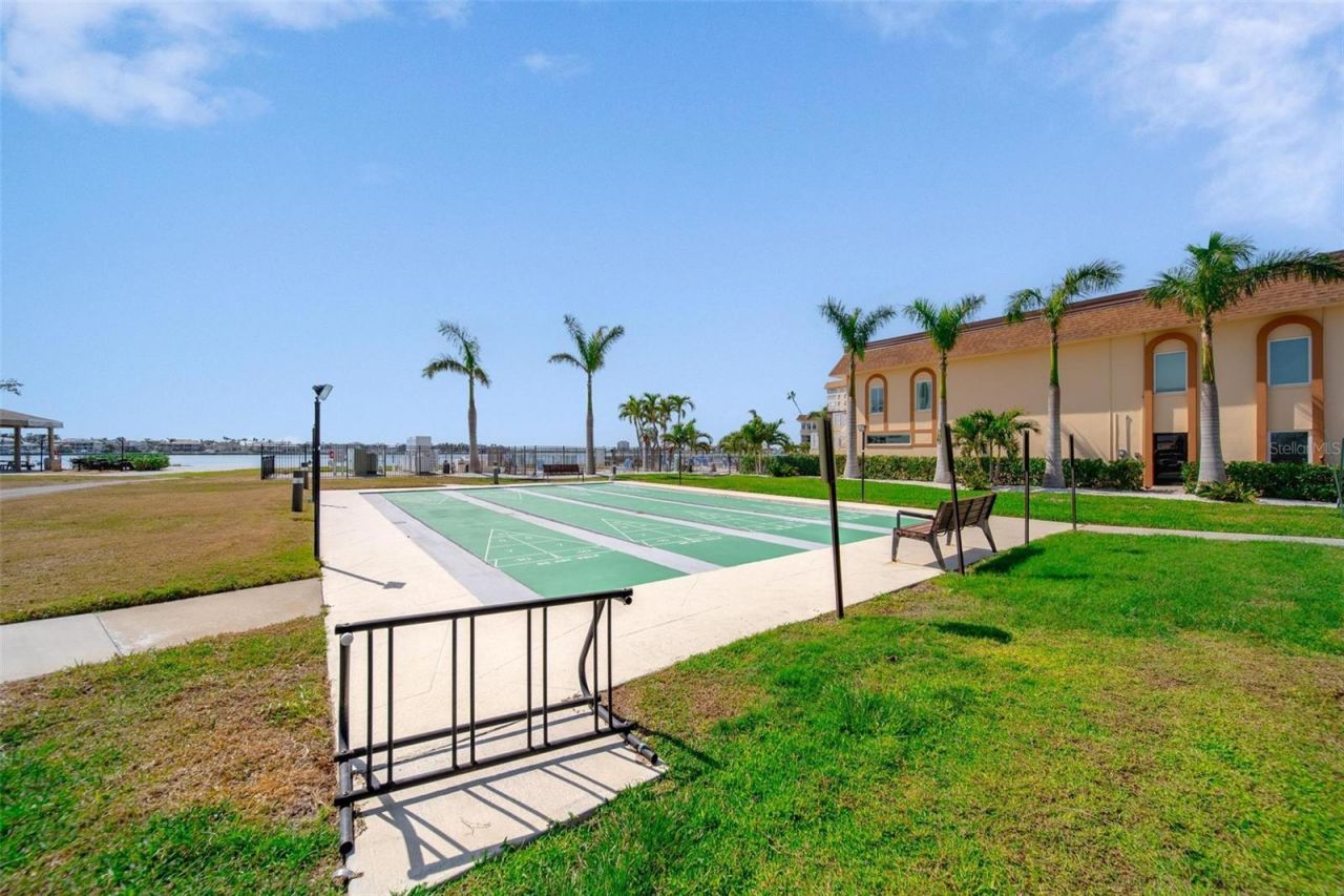 5020 Brittany Drive S, Unit 324, Saint Petersburg, FL 33715 Photo