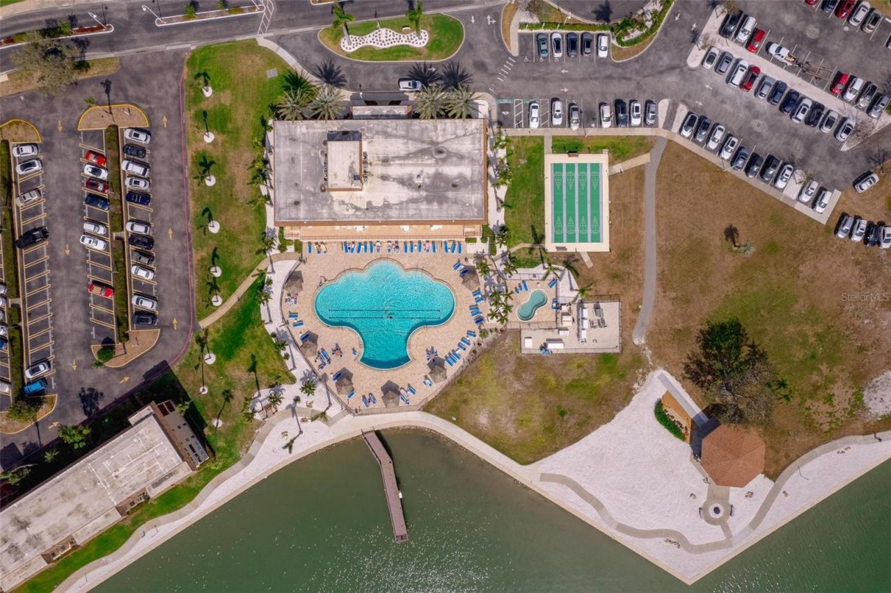 5020 Brittany Drive S, Unit 324, Saint Petersburg, FL 33715 Photo
