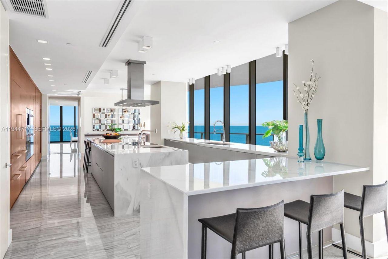 19575 Collins Ave, Unit 12, Sunny Isles Beach, FL 33160 Photo