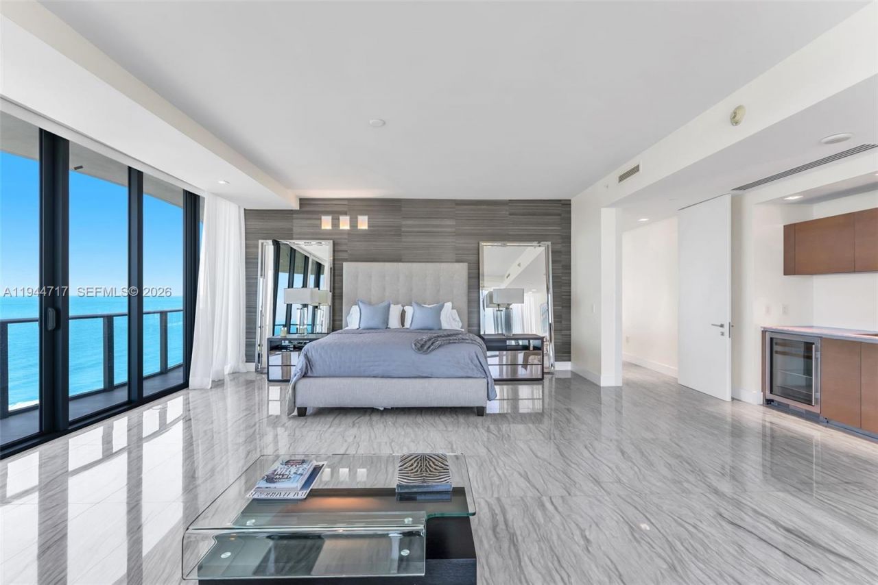 19575 Collins Ave, Unit 12, Sunny Isles Beach, FL 33160 Photo