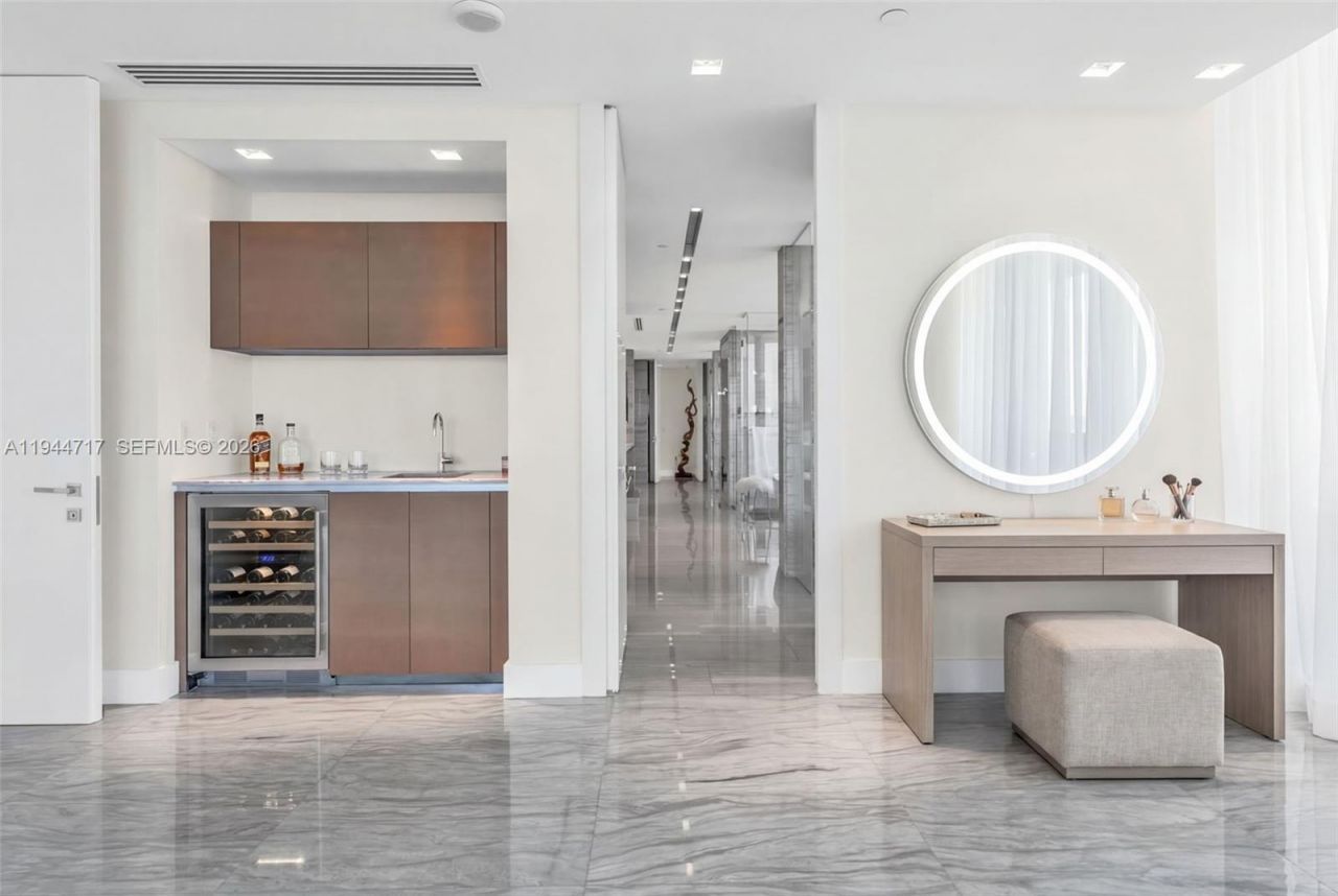 19575 Collins Ave, Unit 12, Sunny Isles Beach, FL 33160 Photo