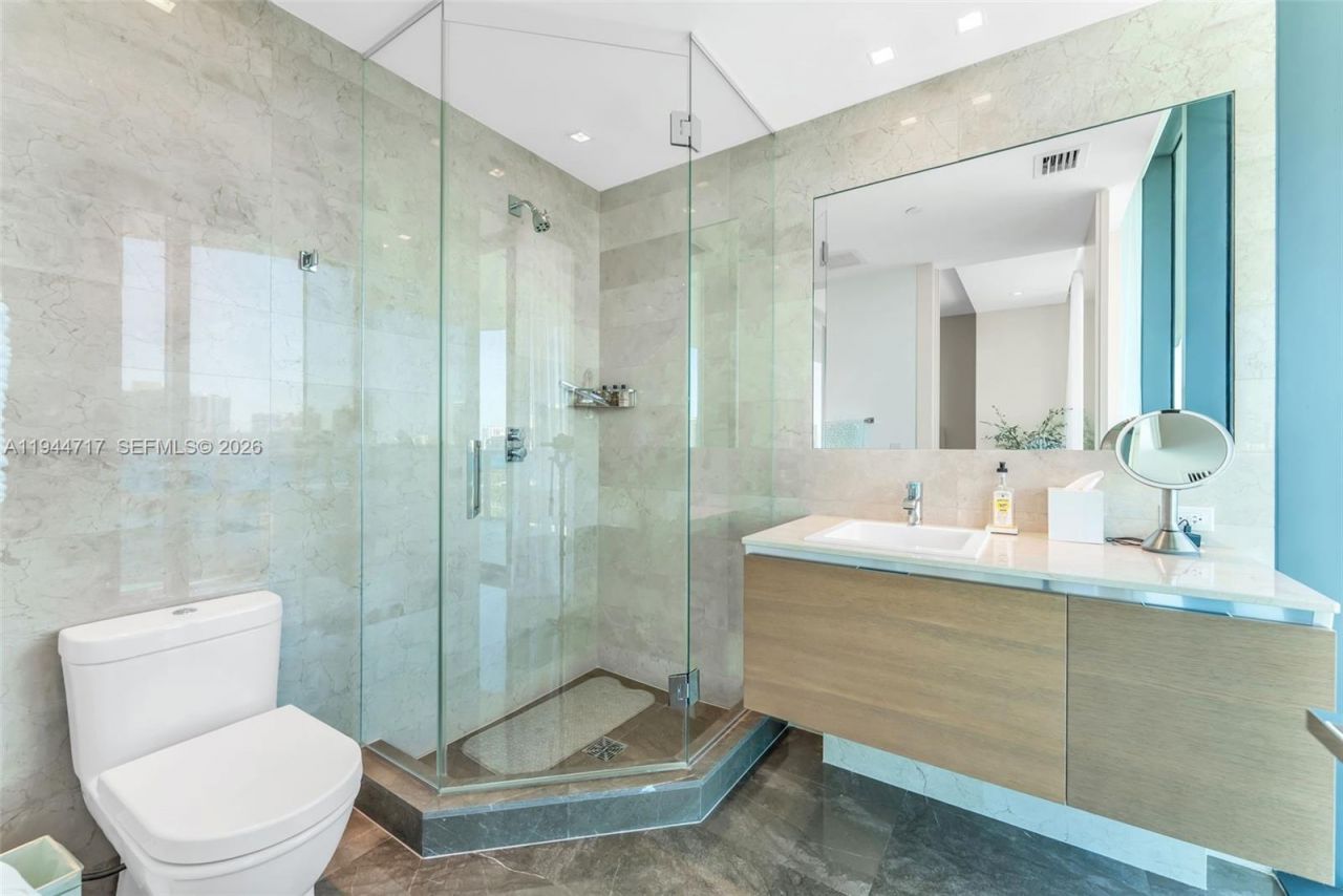 19575 Collins Ave, Unit 12, Sunny Isles Beach, FL 33160 Photo