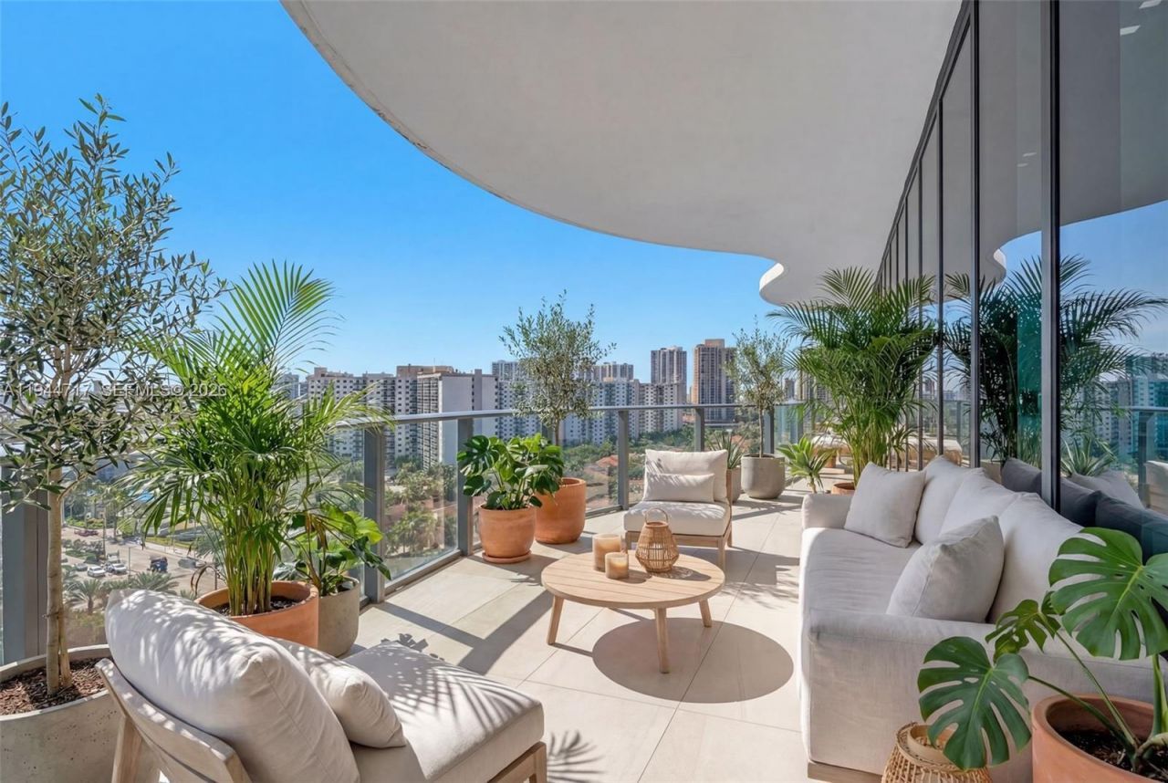 19575 Collins Ave, Unit 12, Sunny Isles Beach, FL 33160 Photo