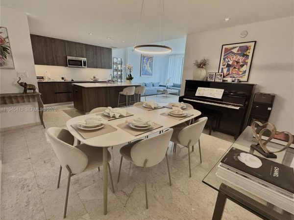 68 SE 6th St, Unit 903, Miami, FL 33131