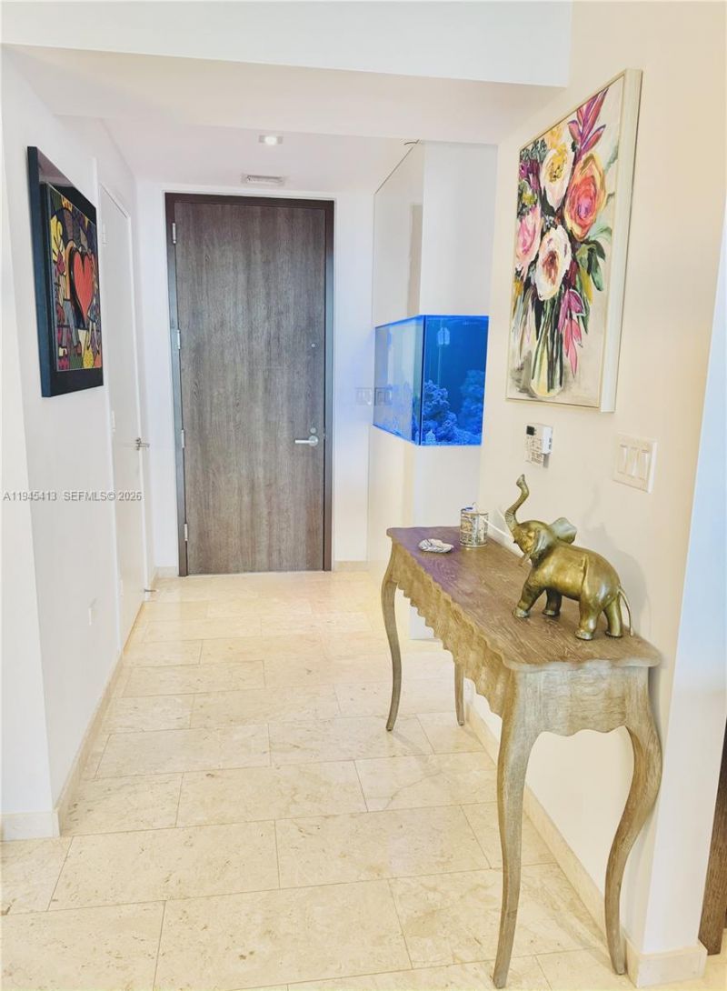 68 SE 6th St, Unit 903, Miami, FL 33131 Photo