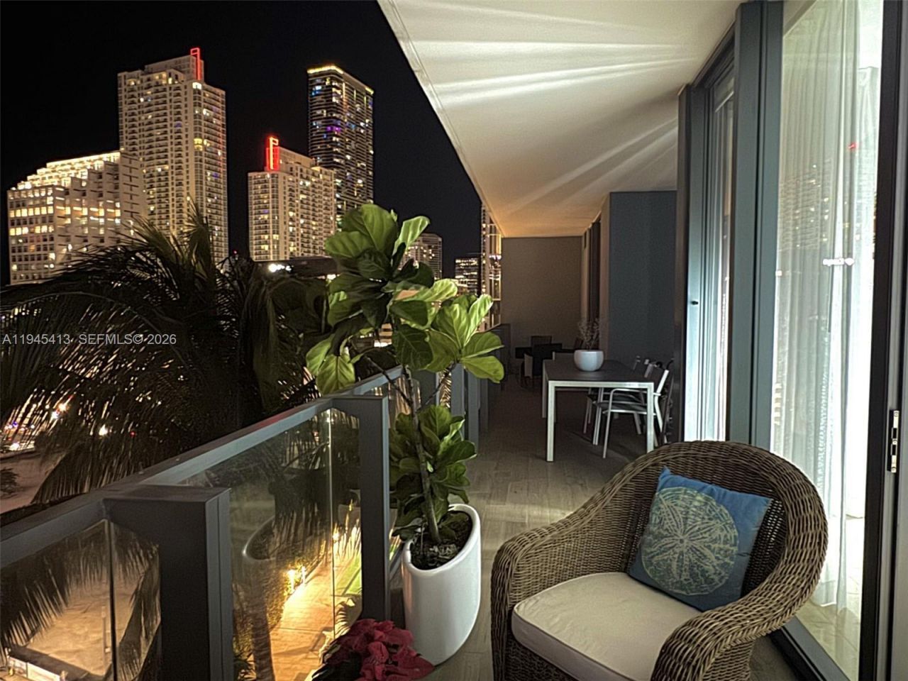 68 SE 6th St, Unit 903, Miami, FL 33131 Photo