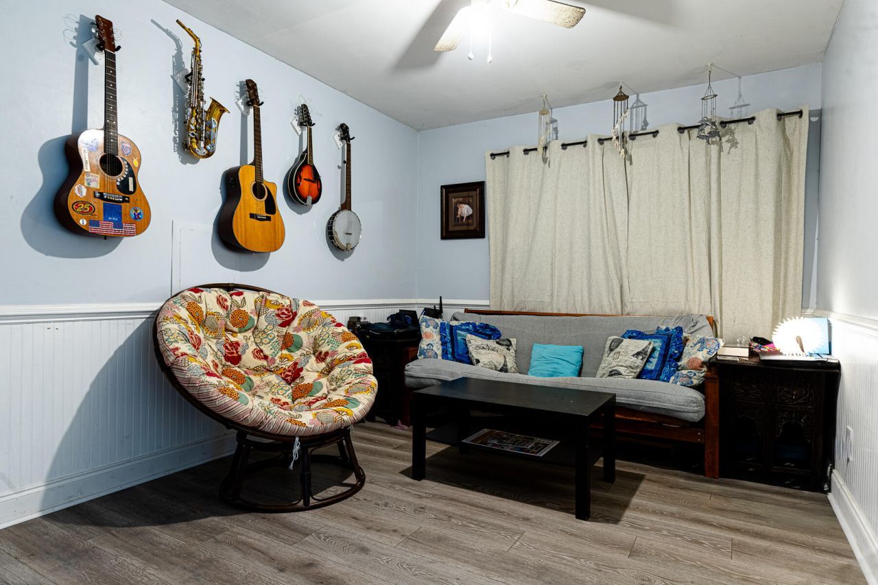 120 Luden Drive Photo 7