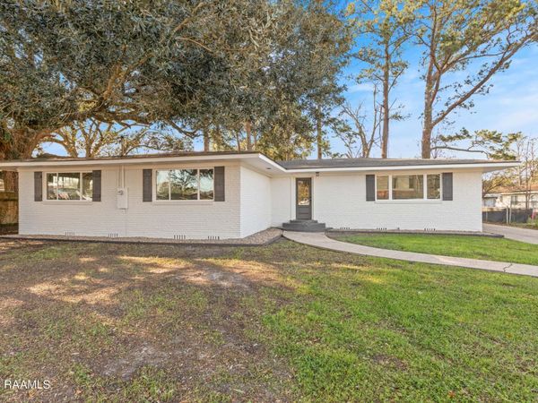 1210 Trotter Street, New Iberia, LA 70563