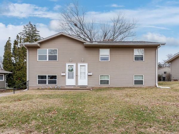 2627 Oak Street, Davenport, IA 52804