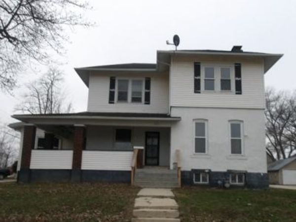 405 S 4th Street, Effingham, IL 62401