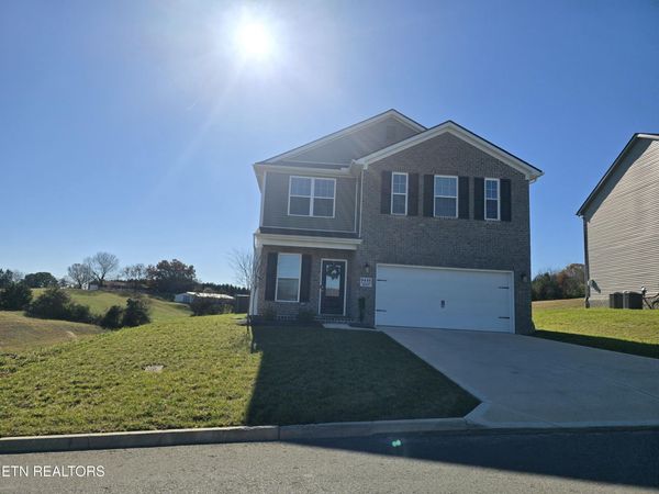 9446 Valentine Meadow Rd, Knoxville, TN 37931