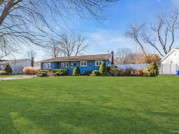 128 Wyandanch Road, Sayville, NY 11782