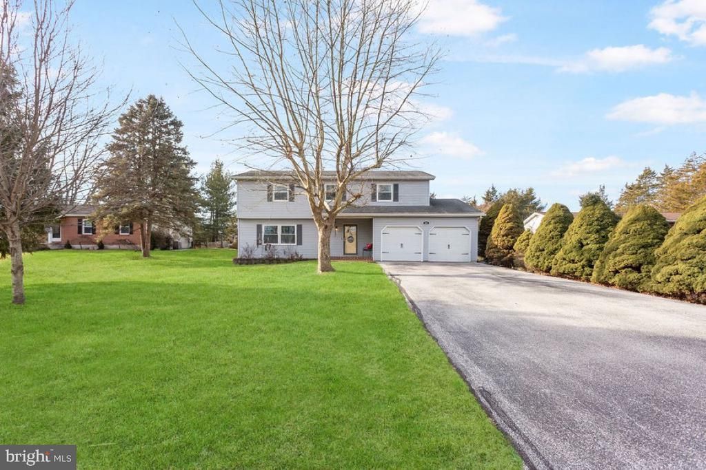 857 Hancock Drive, Gettysburg, PA 17325 Main Photo