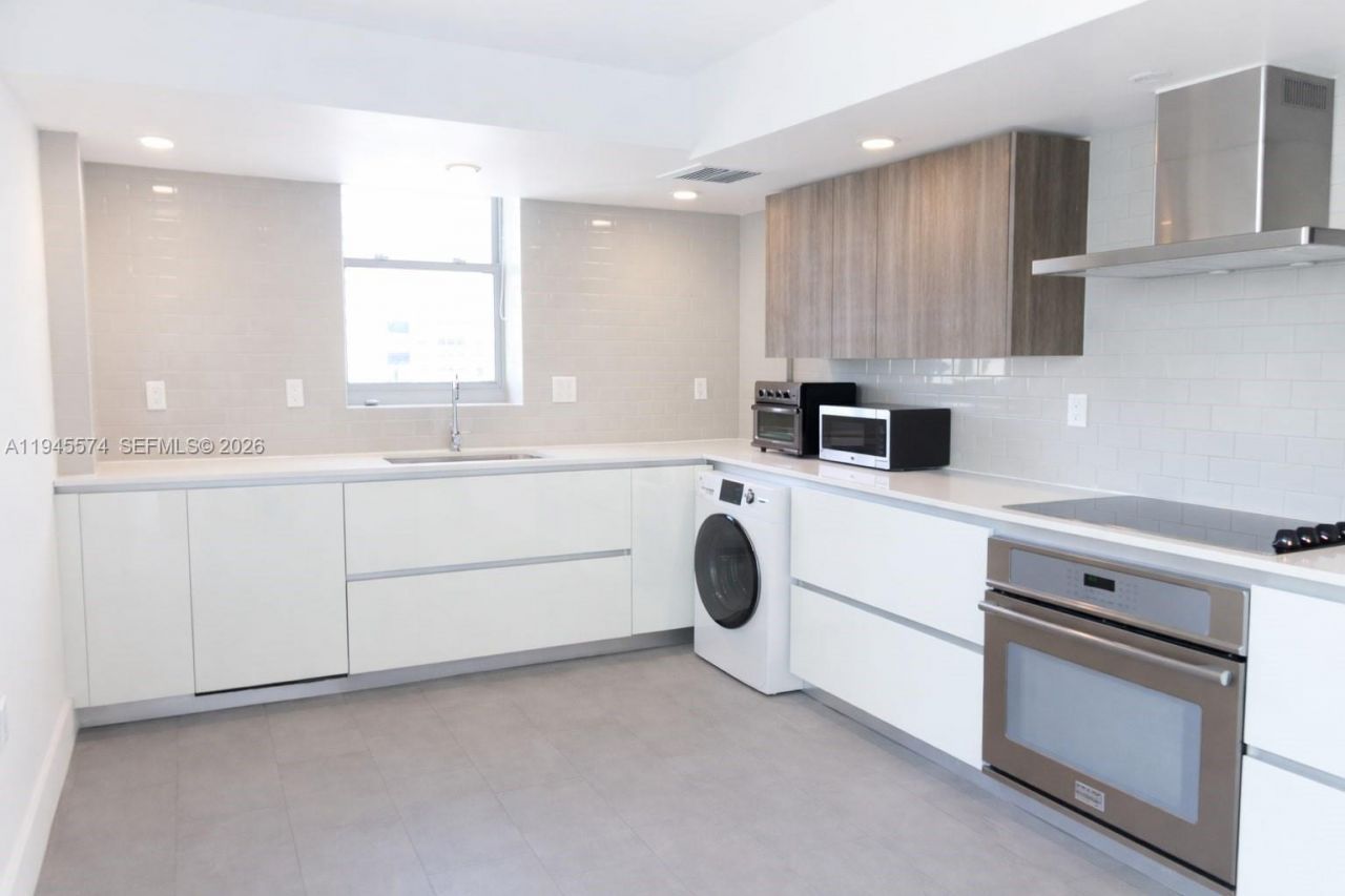 1025 92nd St, Unit 804, Bay Harbor Islands, FL 33154 Photo