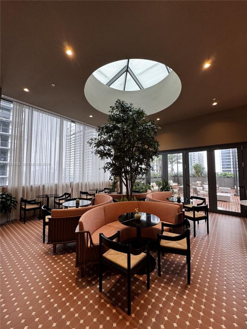 11 NE 6th St, Unit 1601, Miami, FL 33132 Photo