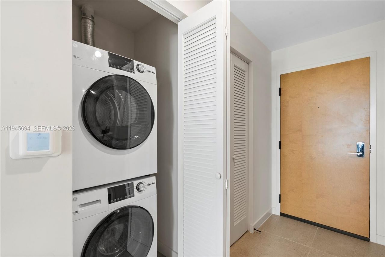 11 NE 6th St, Unit 1601, Miami, FL 33132 Photo