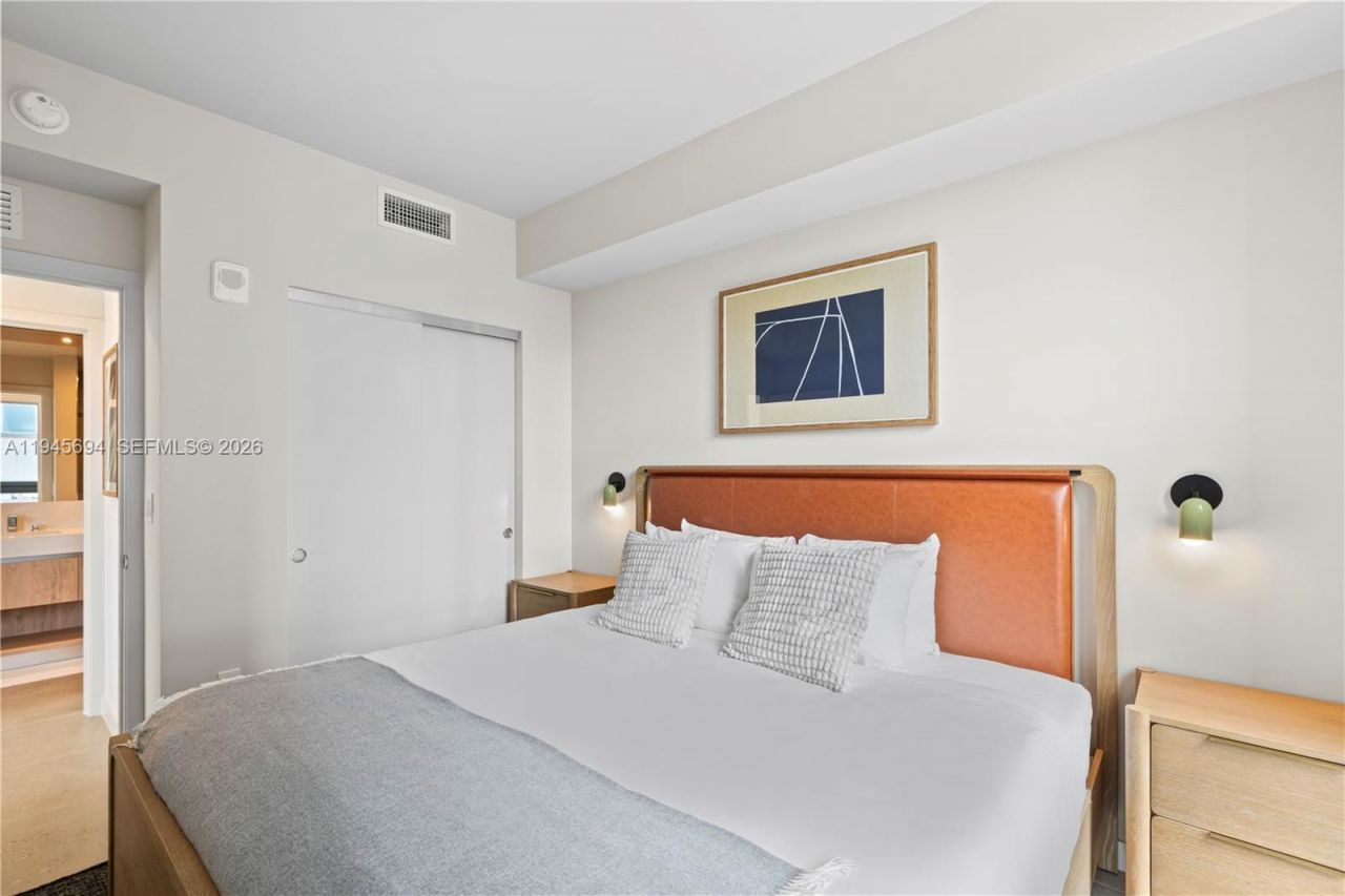 11 NE 6th St, Unit 1601, Miami, FL 33132 Photo