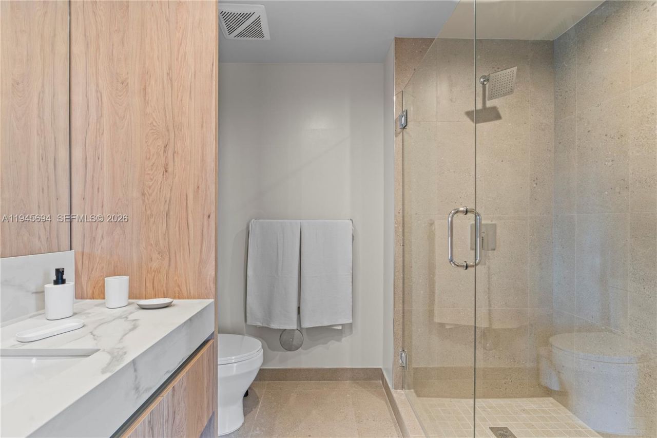 11 NE 6th St, Unit 1601, Miami, FL 33132 Photo