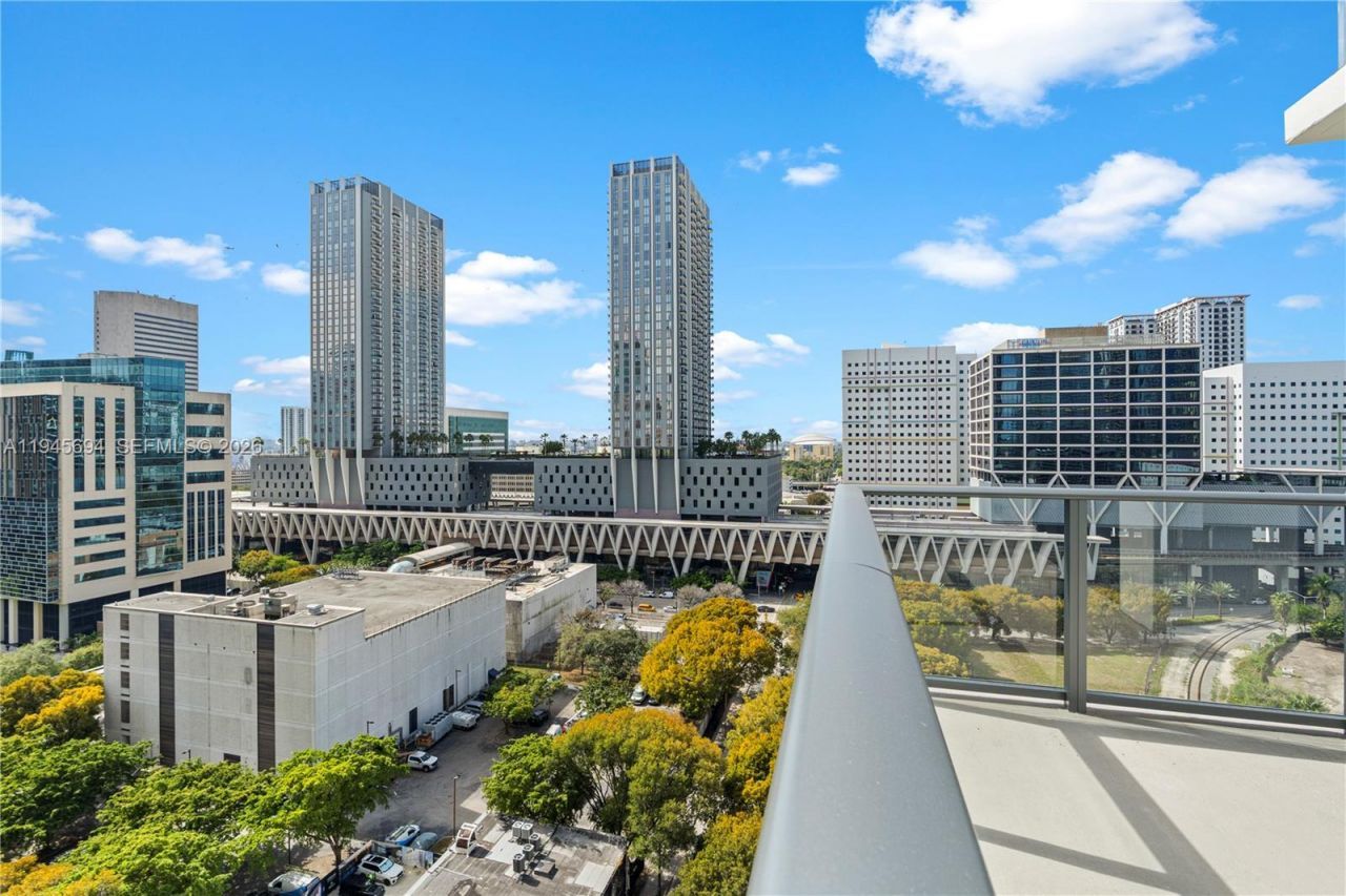 11 NE 6th St, Unit 1601, Miami, FL 33132 Photo