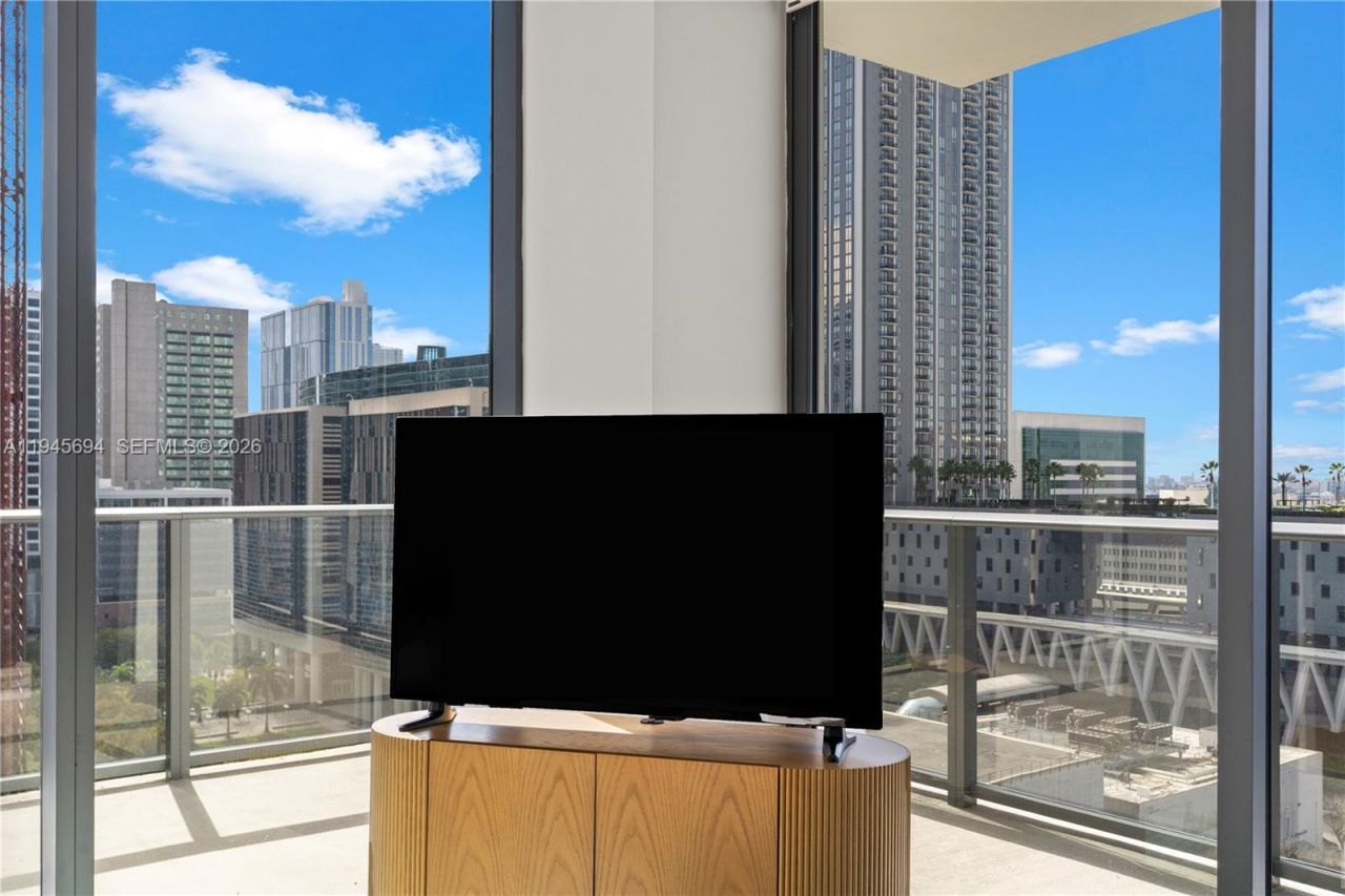 11 NE 6th St, Unit 1601, Miami, FL 33132 Photo