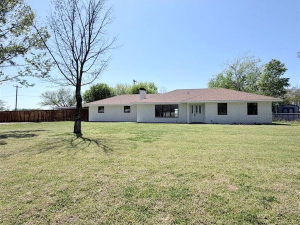 608 S Colorado Street, Whitney, TX 76692
