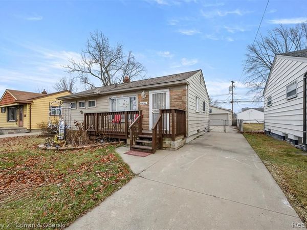 26260 Bryan Street, Roseville, MI 48066