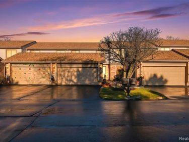 20148 Evergreen Meadows Road, Southfield, MI 48076