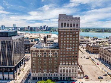 525 W Lafayette Boulevard, Detroit, MI 48226