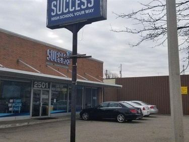 2501 S CEDAR Street , Lansing, MI 48910