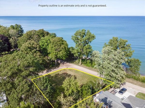 7102 Lakeview Drive , Worth Twp, MI 48450