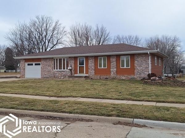 122 W Todd Terrace, Carroll, IA 51401