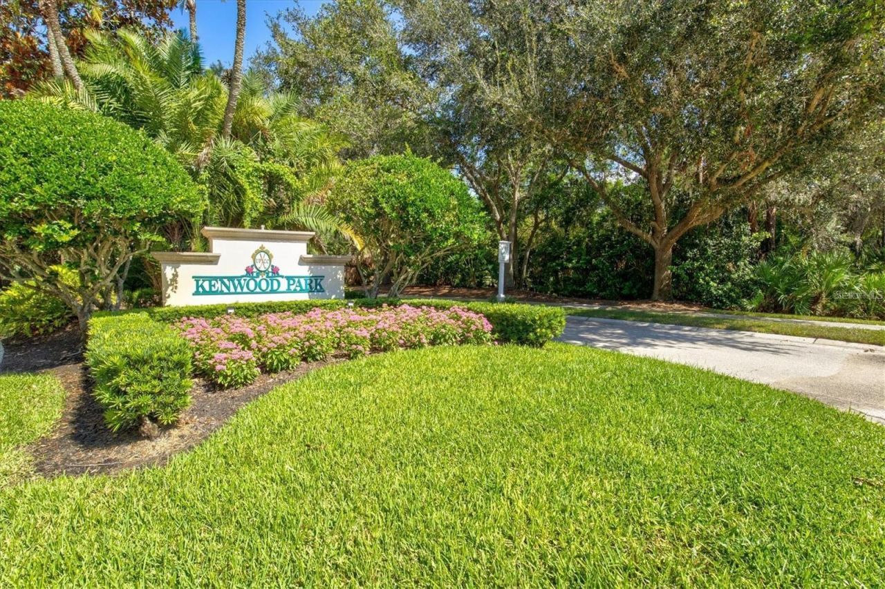 8404 Abingdon Court, University Park, FL 34201 Photo