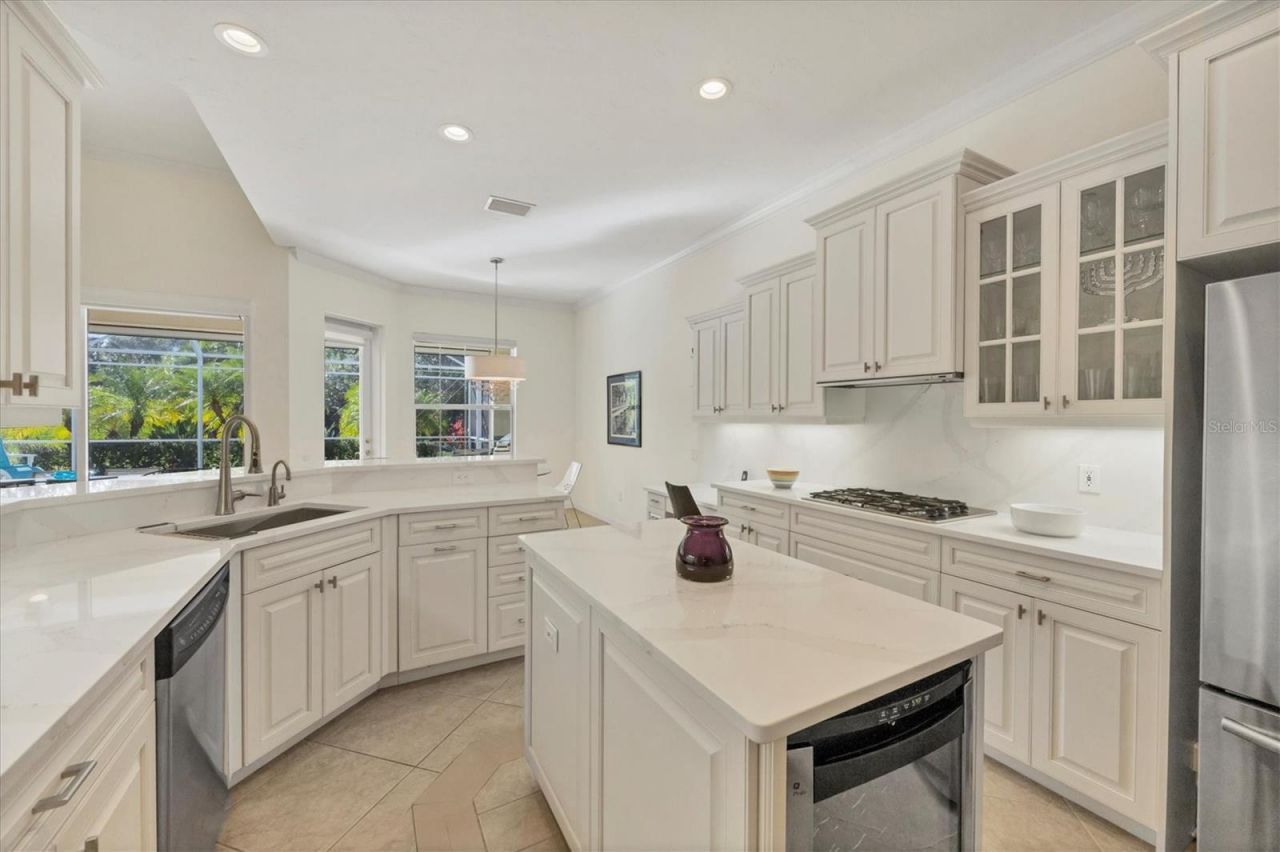8404 Abingdon Court, University Park, FL 34201 Photo
